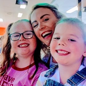 Meet your Posher, Renee